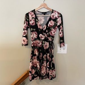 Floral mini dress with 3/4 sleeves, size XS